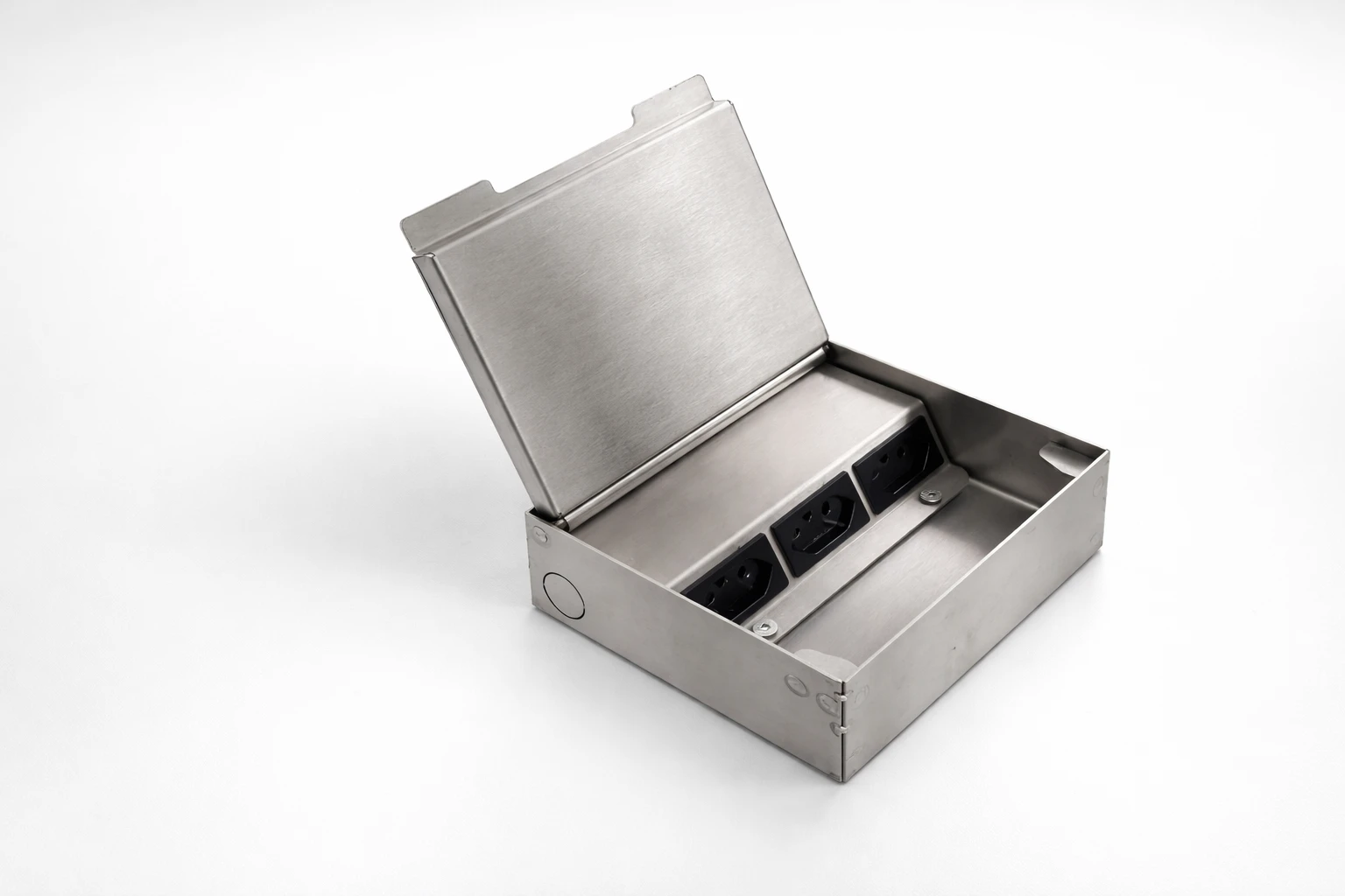 CAIXA DE TOMADA - 3 ENTRADAS | Linha Perfis de Transição / Caixas de Tomada em aço inox | Ominia Inoxx